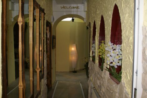 intrarea.jpg intrarea.jpg